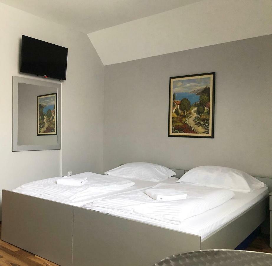 Guest House Aleksandra 바이나 바슈타 외부 사진